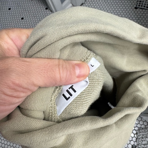 Lit active cowl neck sweatshirt size large  with flaw - Picture 11 of 13